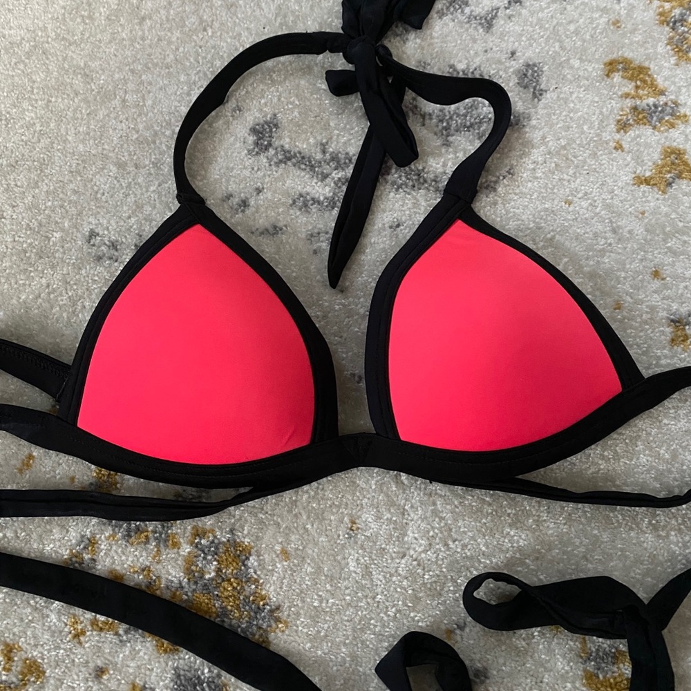 NWOT VS wrap around bikini top! - Picture 4 of 5